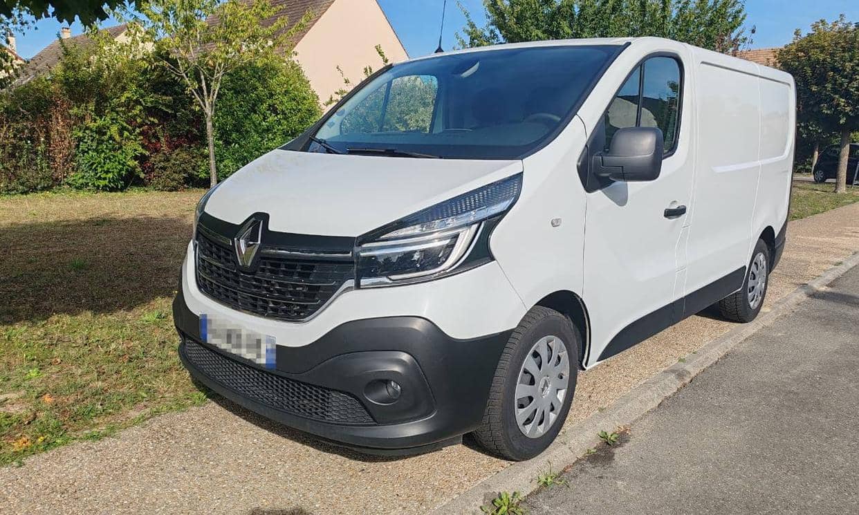 Renault TRAFIC III — photo 3
