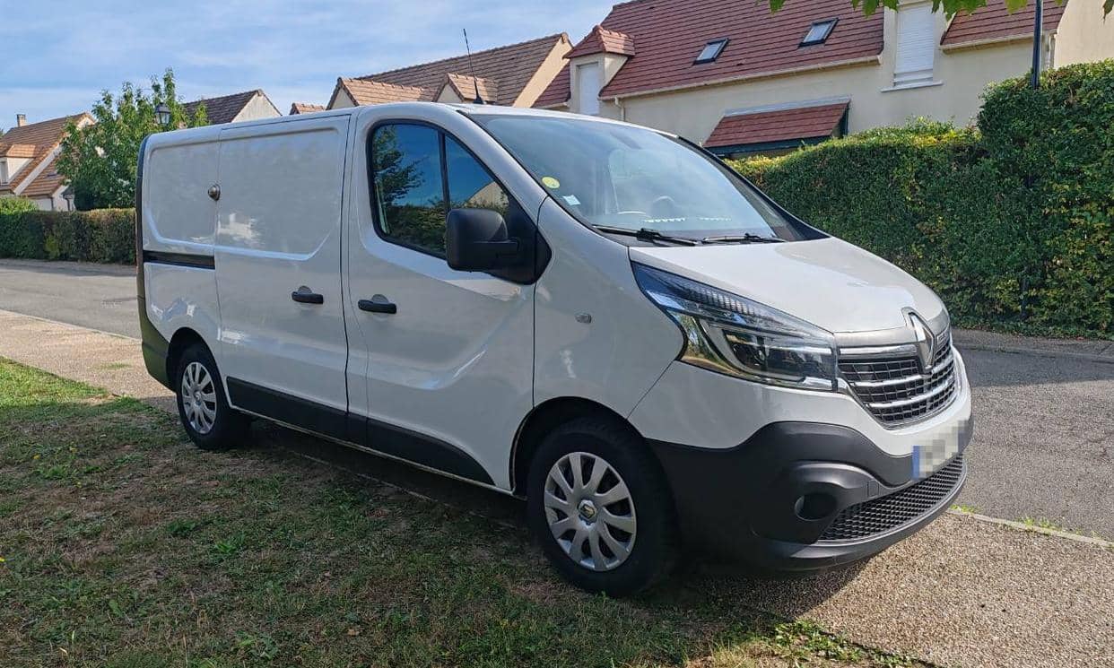 Renault TRAFIC III — photo 9