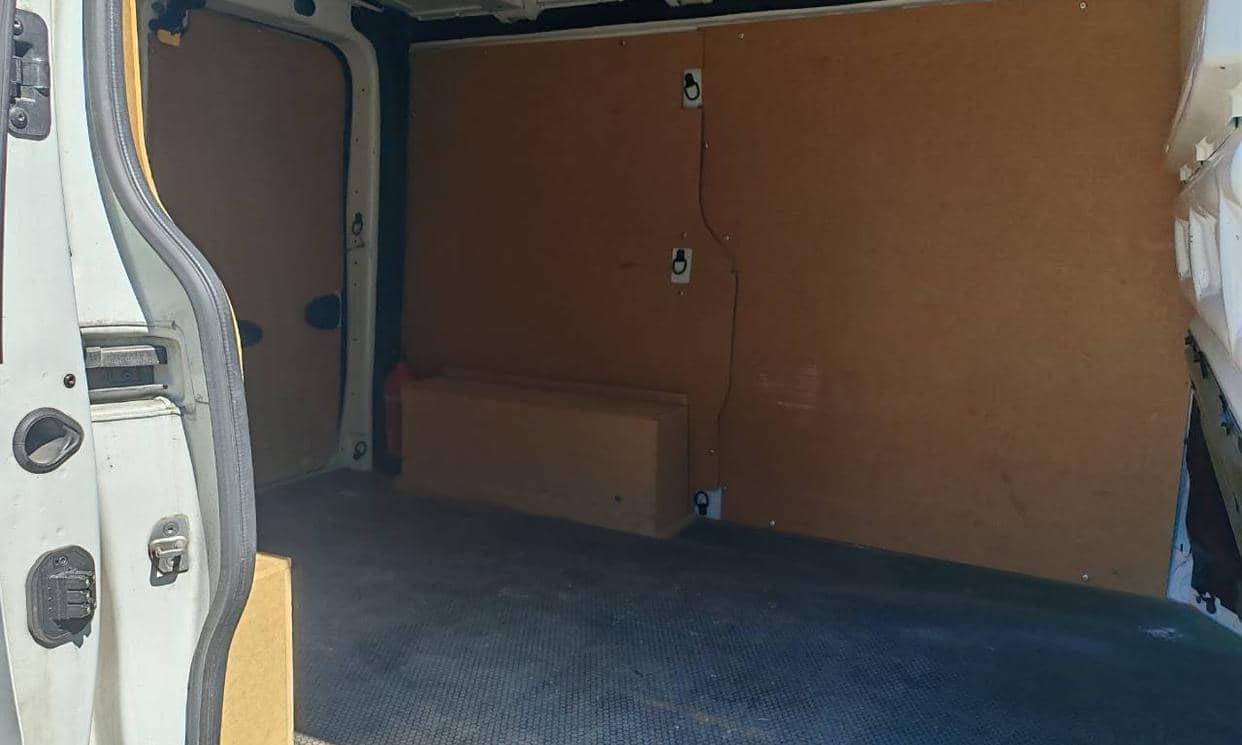 Renault TRAFIC III — photo 20