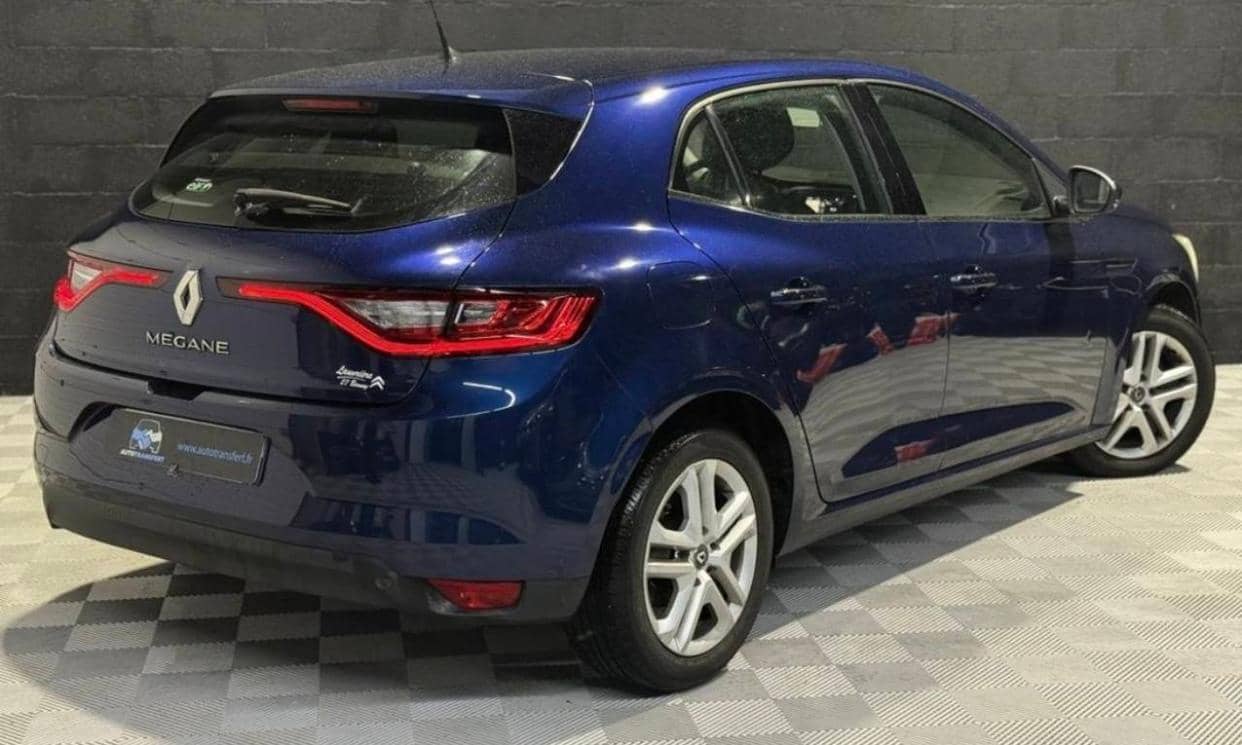 Renault MEGANE IV — photo 7