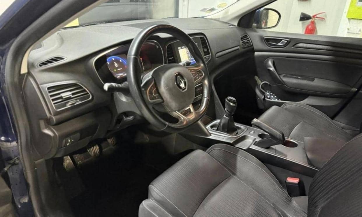 Renault MEGANE IV — photo 12