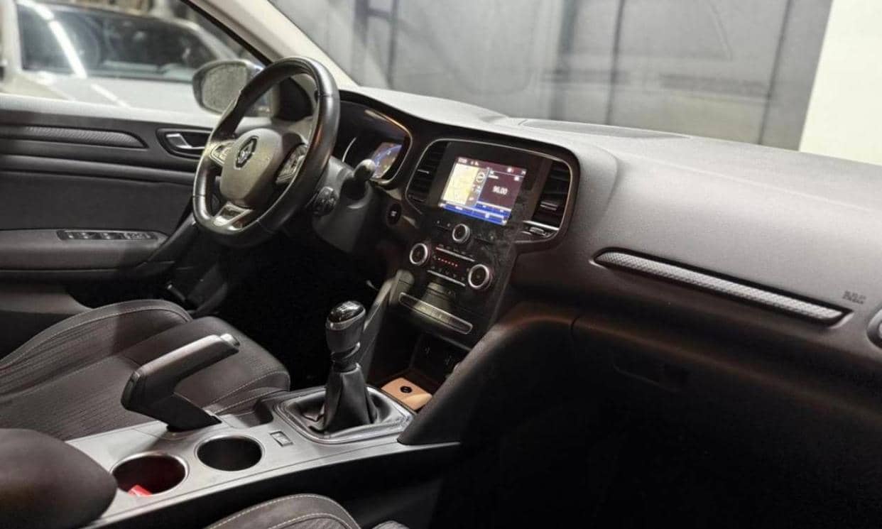 Renault MEGANE IV — photo 13