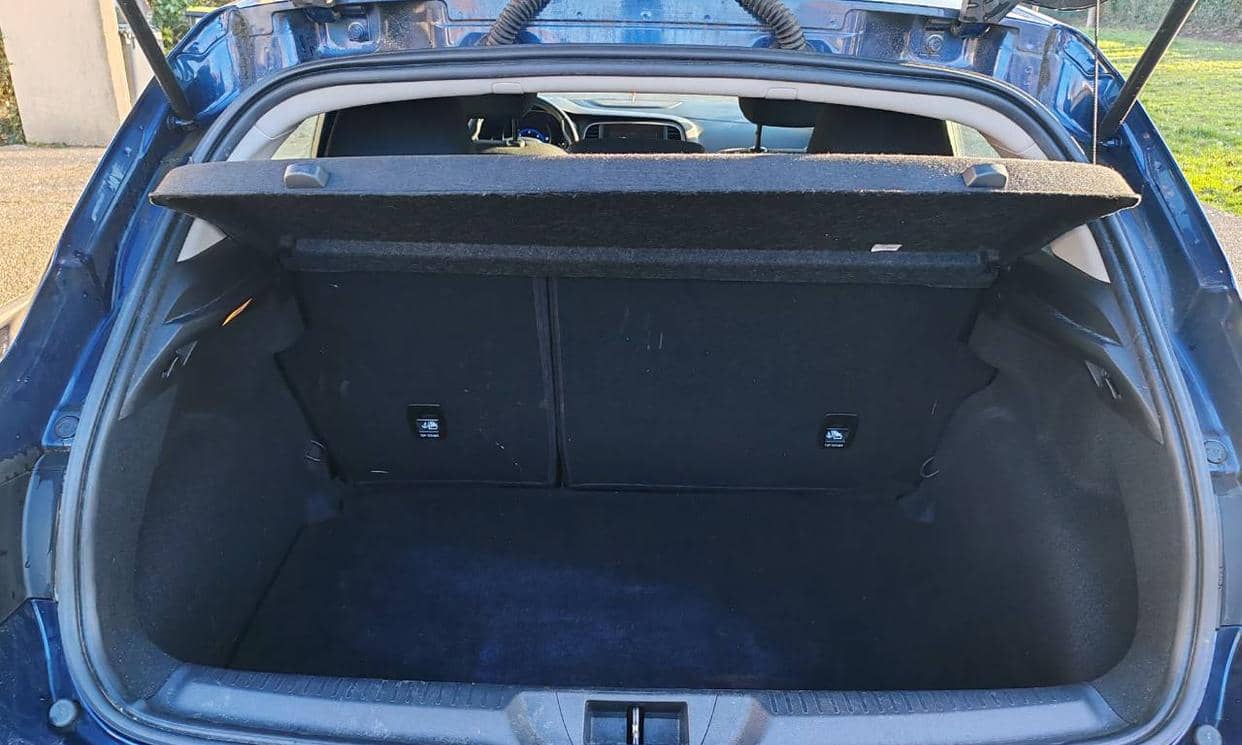 Renault MEGANE IV — photo 15