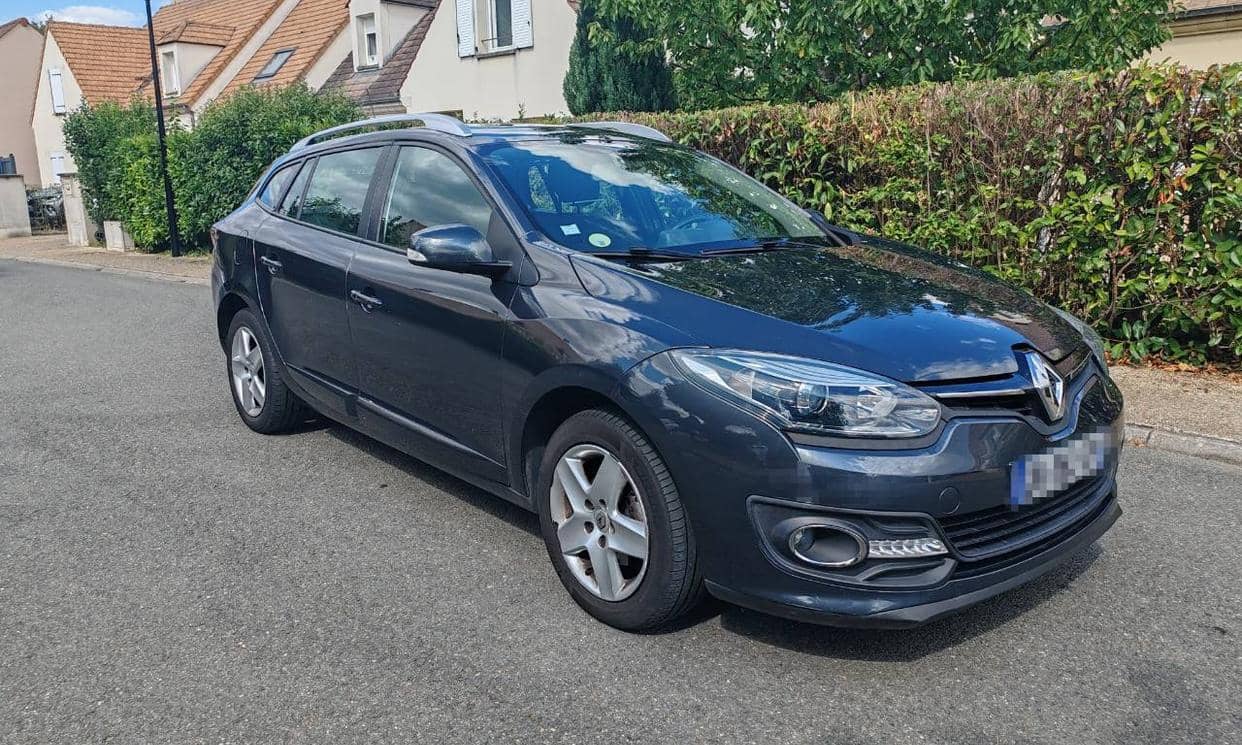 Renault MEGANE III ESTATE — photo 2