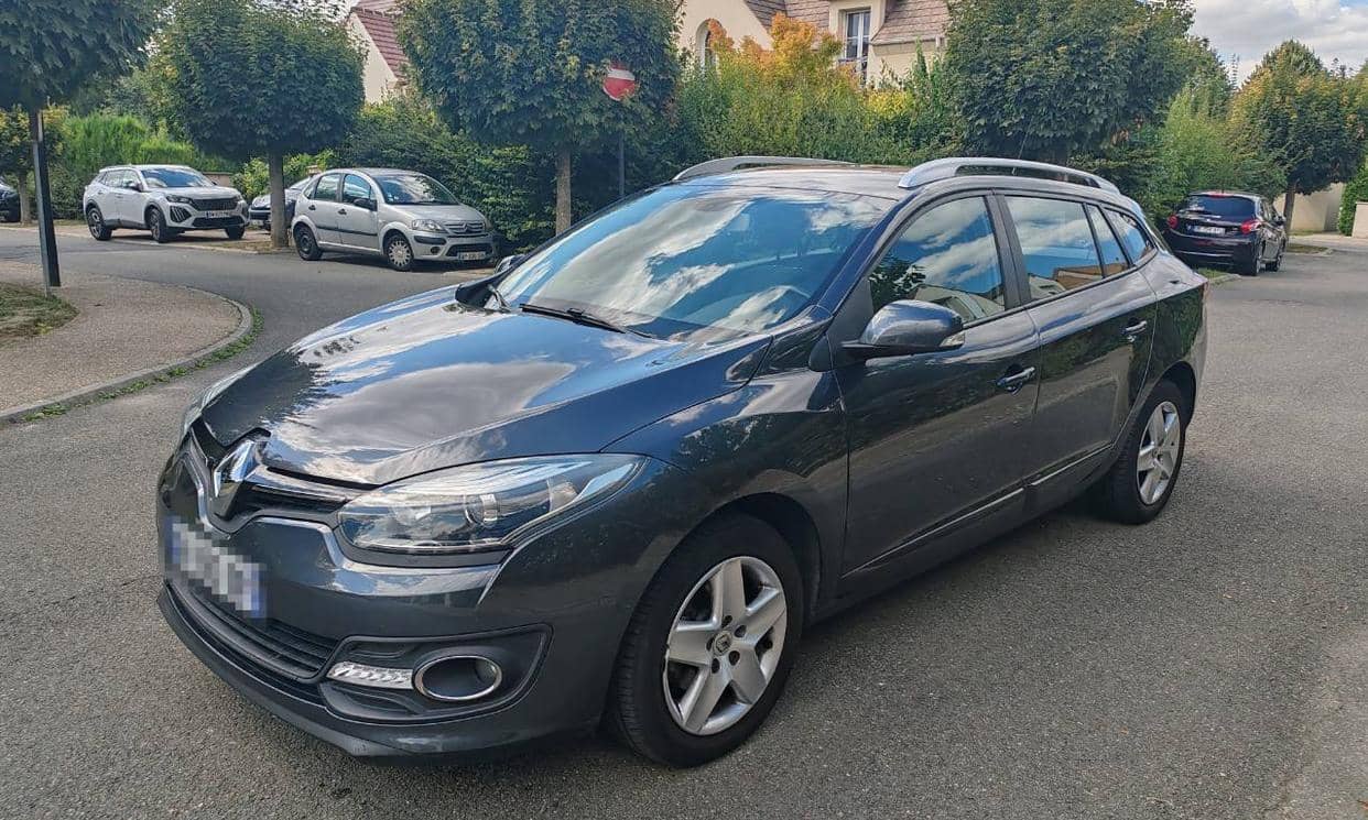 Renault MEGANE III ESTATE — photo 3