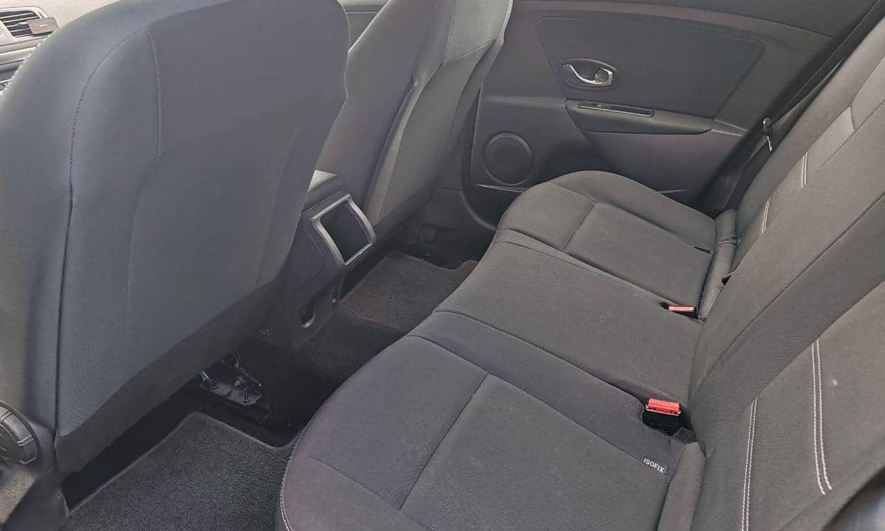 Renault MEGANE III ESTATE — photo 13