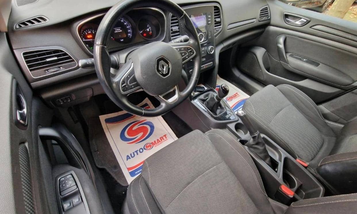 Renault MEGANE IV — photo 11
