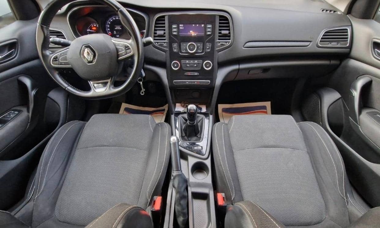 Renault MEGANE IV — photo 14