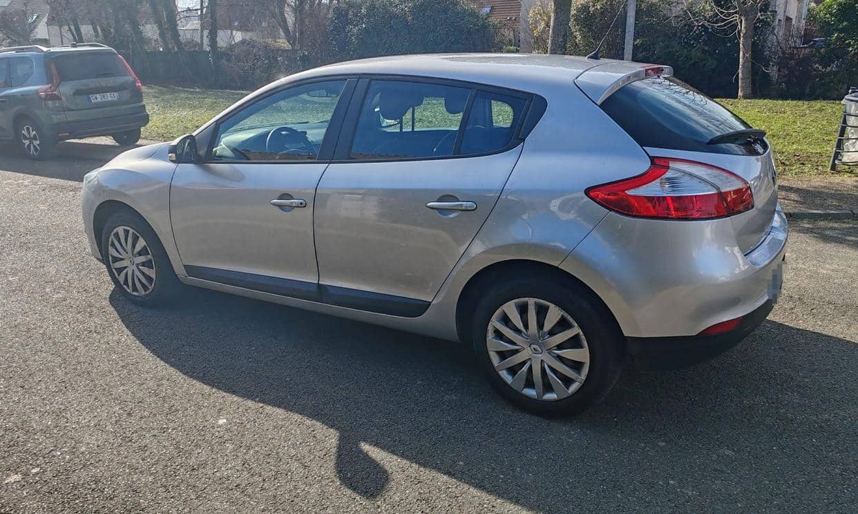 Renault MEGANE III — photo 6