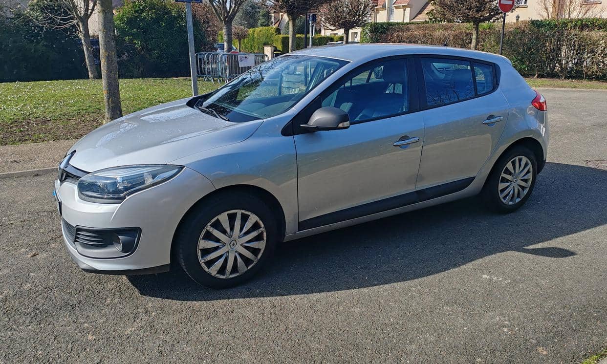 Renault MEGANE III — photo 10