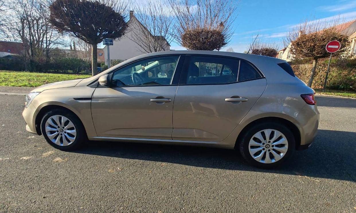 Renault MEGANE IV — photo 6
