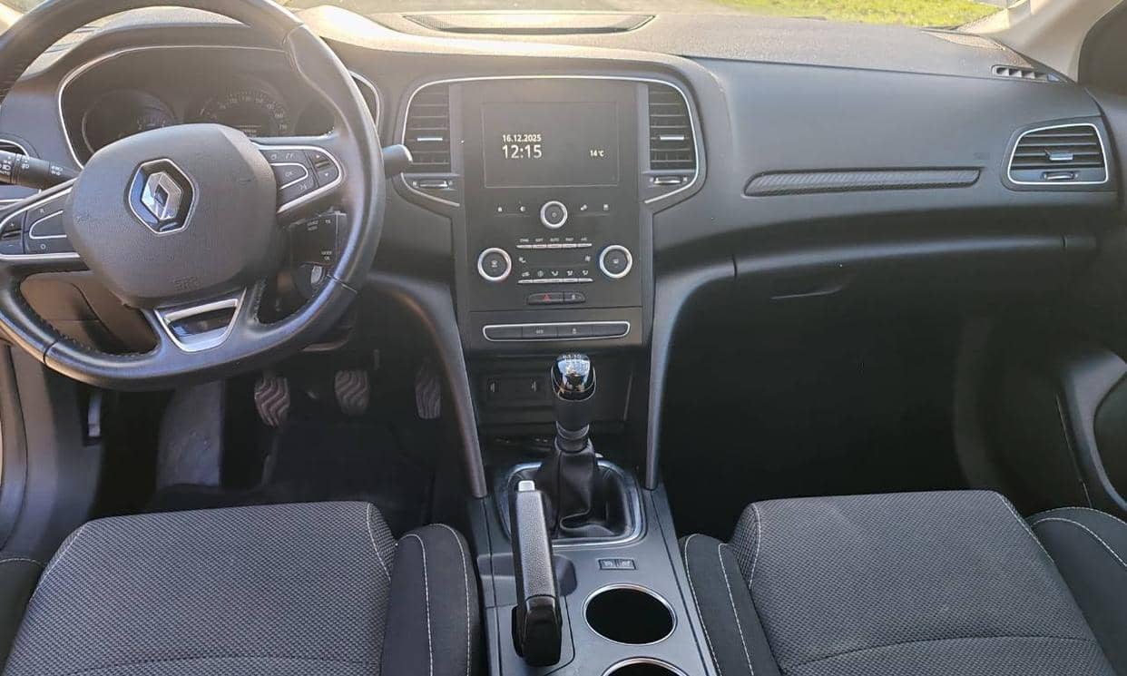 Renault MEGANE IV — photo 9