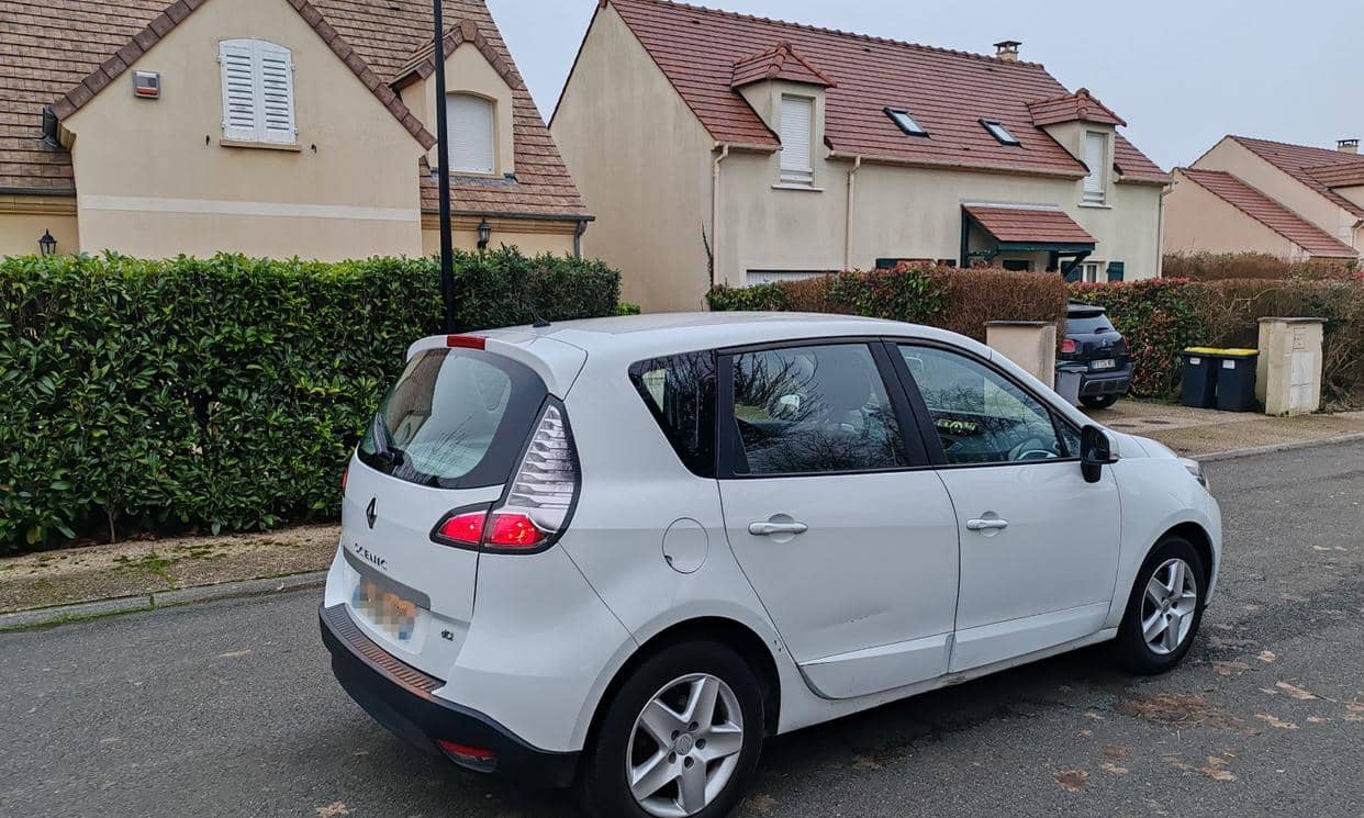 Renault SCENIC III — photo 11