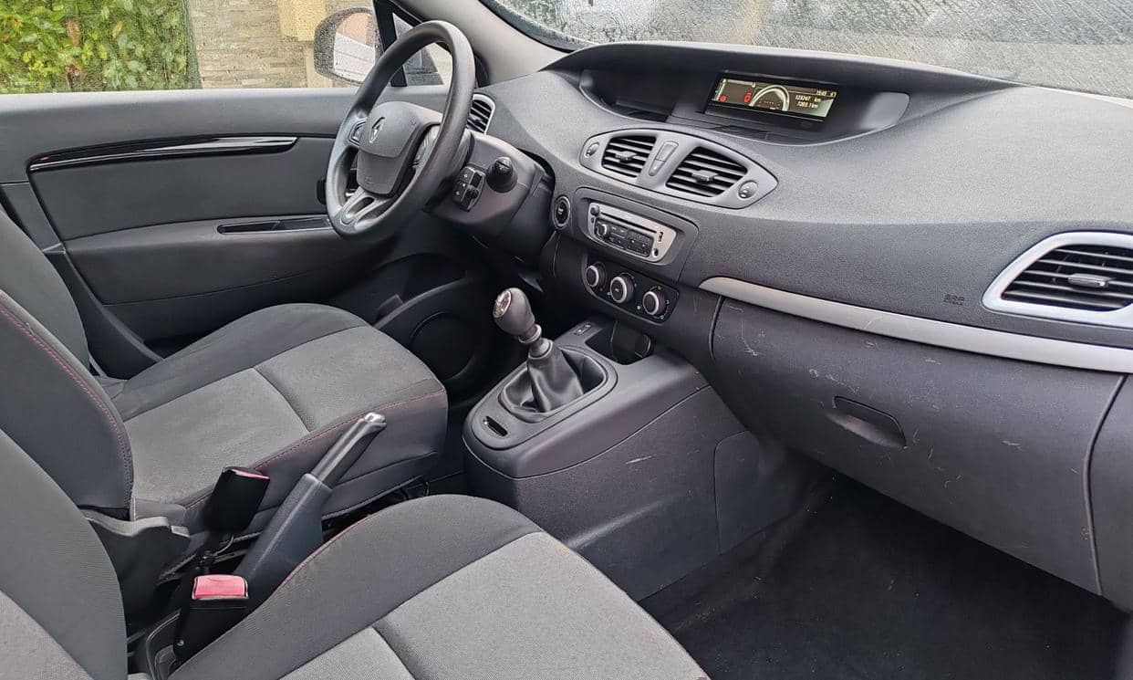 Renault SCENIC III — photo 19