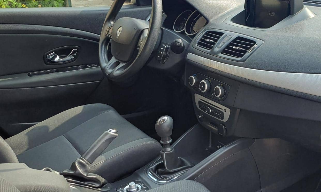 Renault MEGANE III SOCIETE — photo 8