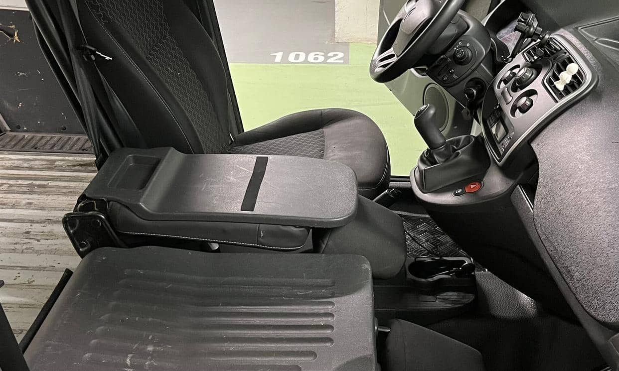 Renault KANGOO EXPRESS II — photo 8