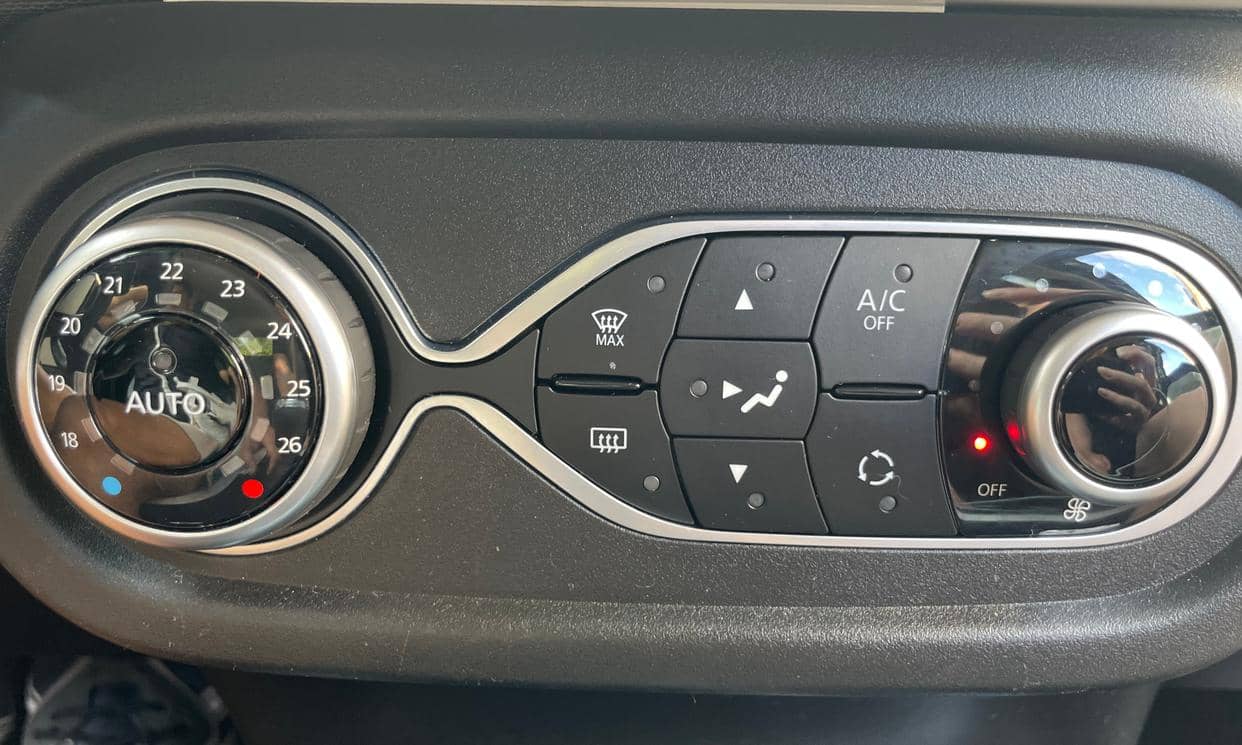 Renault TWINGO III — photo 10