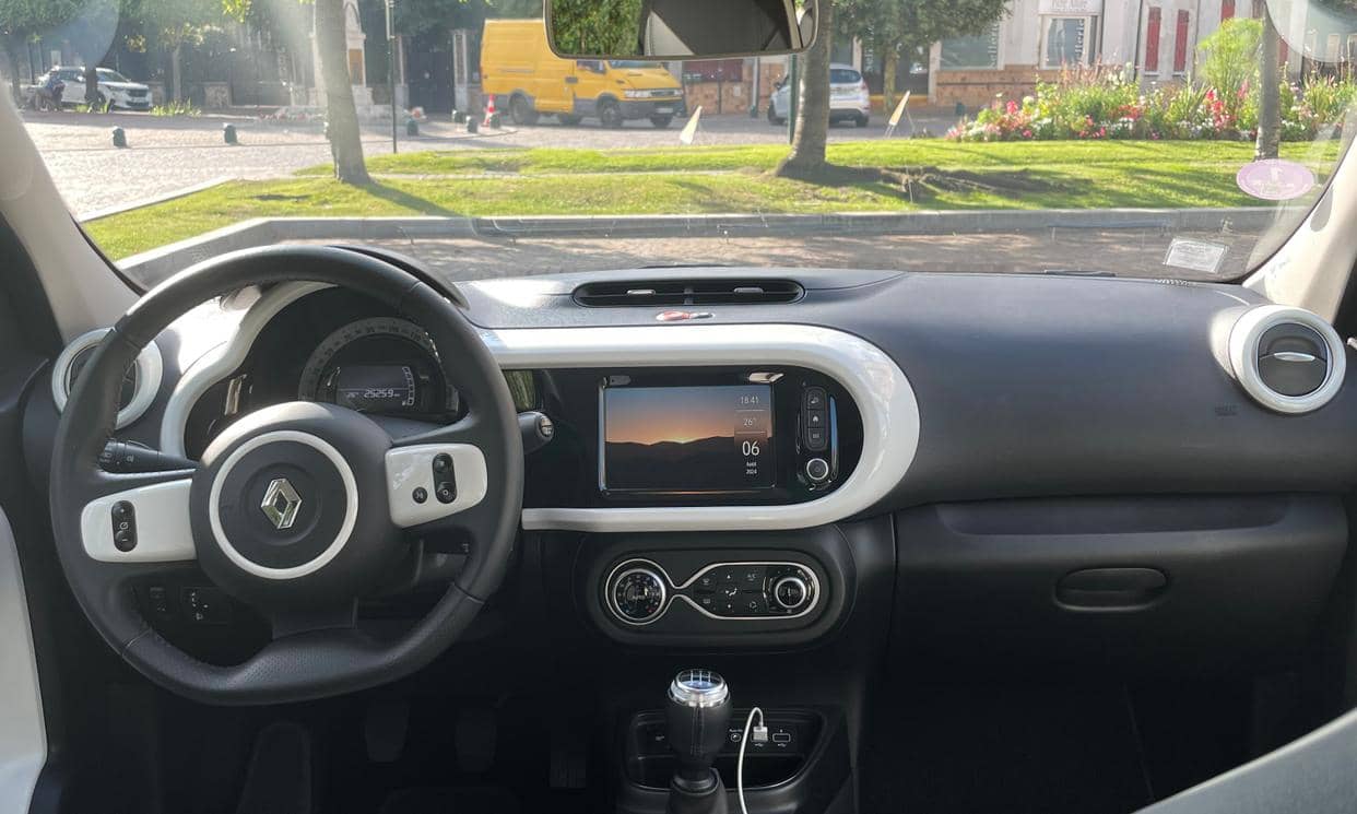 Renault TWINGO III — photo 9