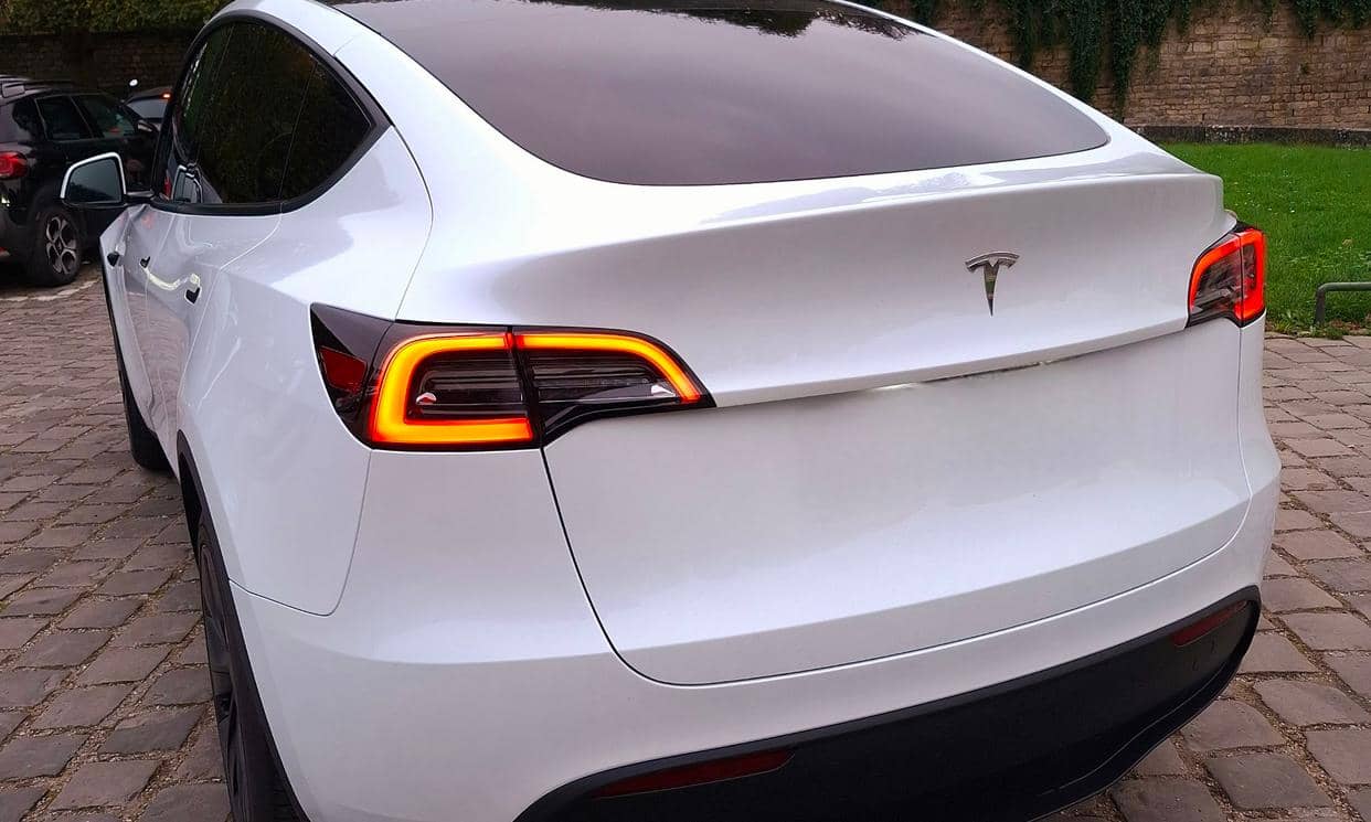 Tesla MODEL Y — photo 4