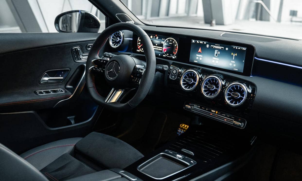 Mercedes-Benz CLASSE A — photo 4