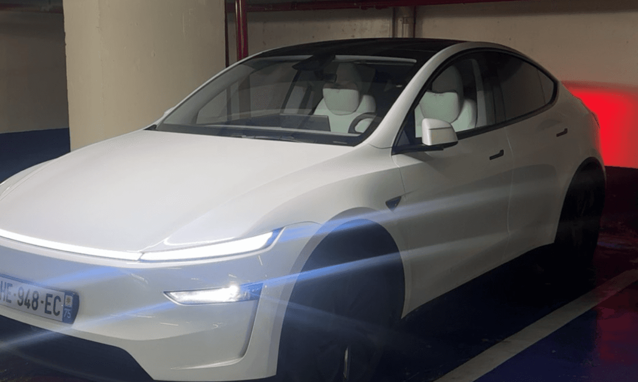Tesla MODEL Y — photo 2