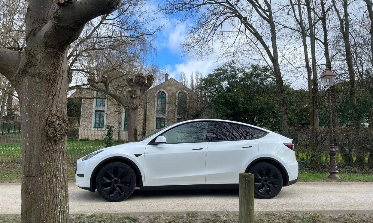 Tesla MODEL Y — photo 2