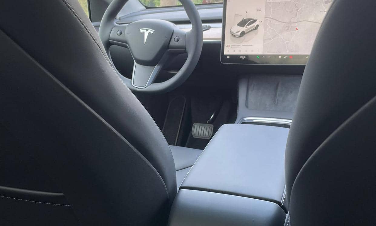 Tesla MODEL Y — photo 3