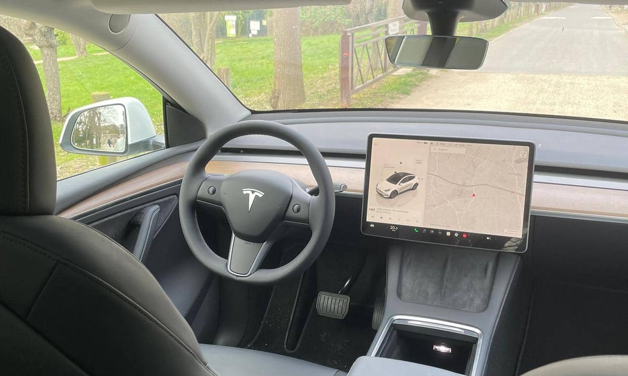 Tesla MODEL Y — photo 4