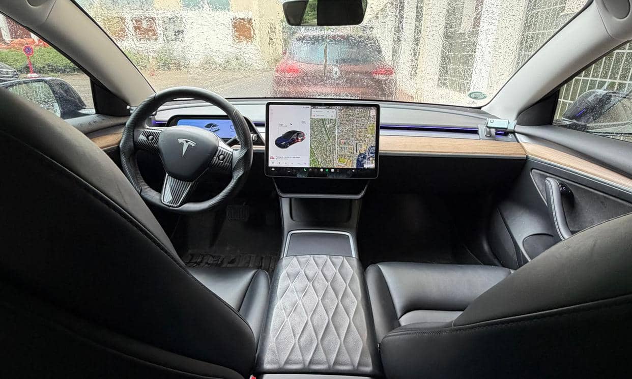Tesla MODEL 3 — photo 4