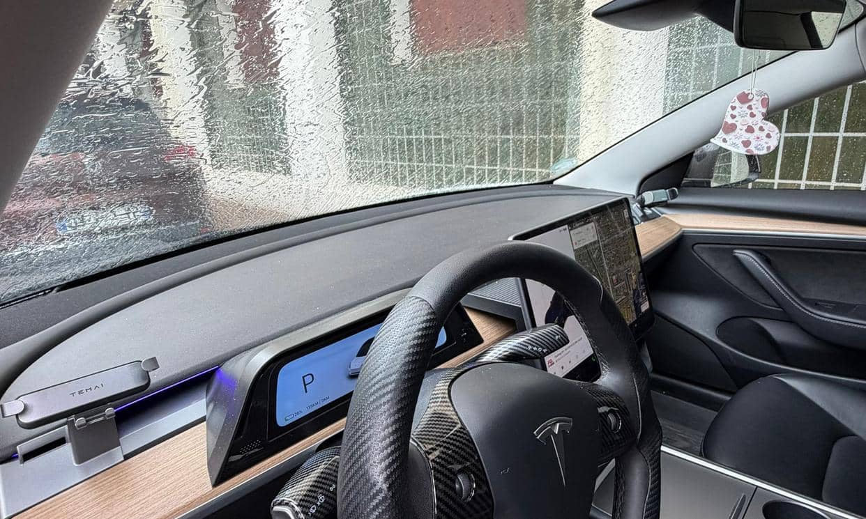 Tesla MODEL 3 — photo 5