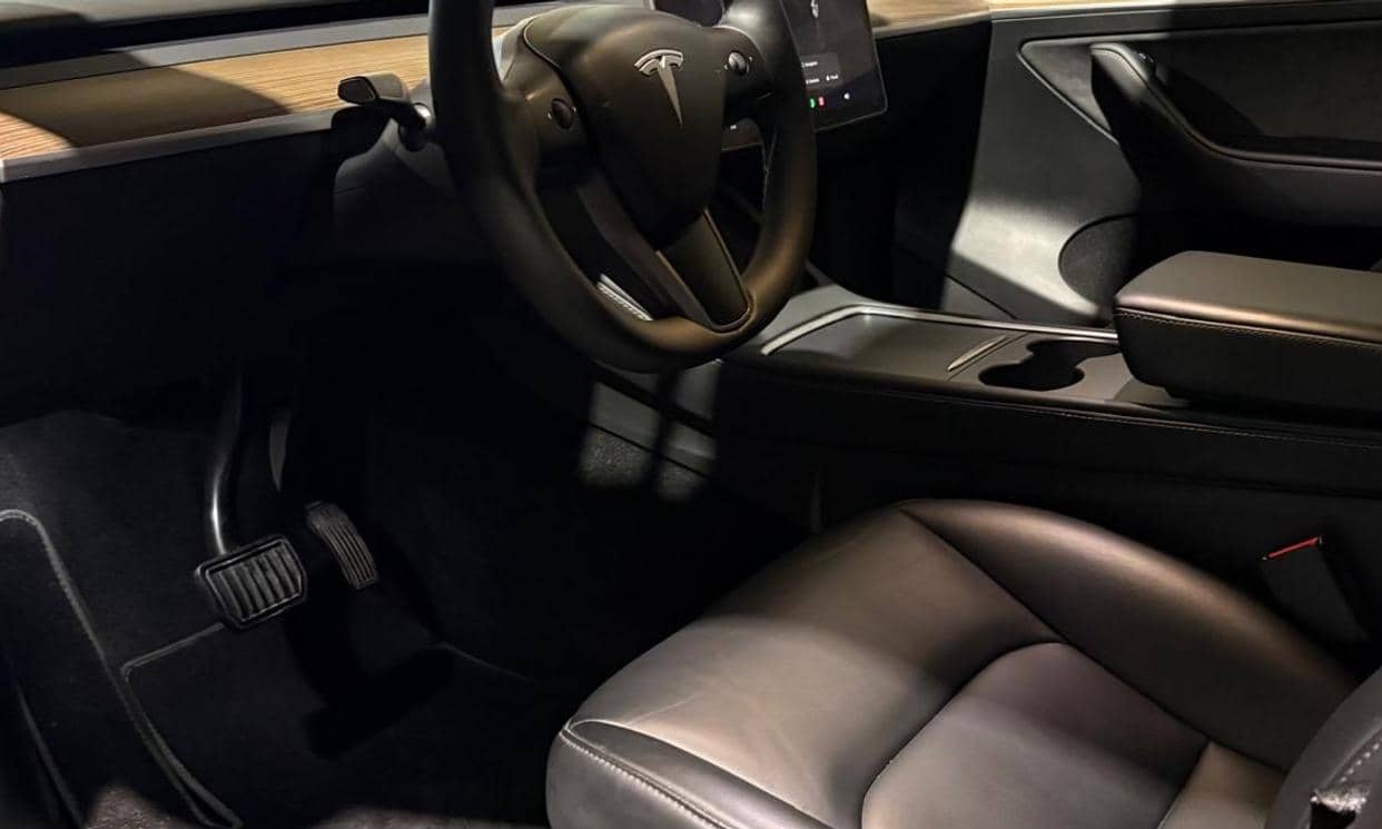 Tesla MODEL Y — photo 4