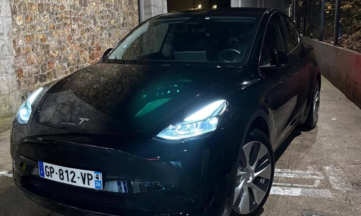 Tesla MODEL Y — photo 8