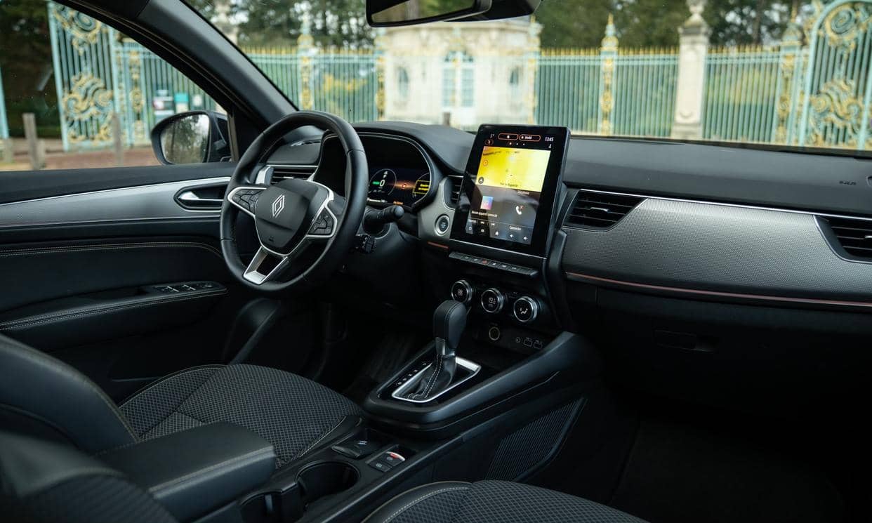 Renault ARKANA — photo 6