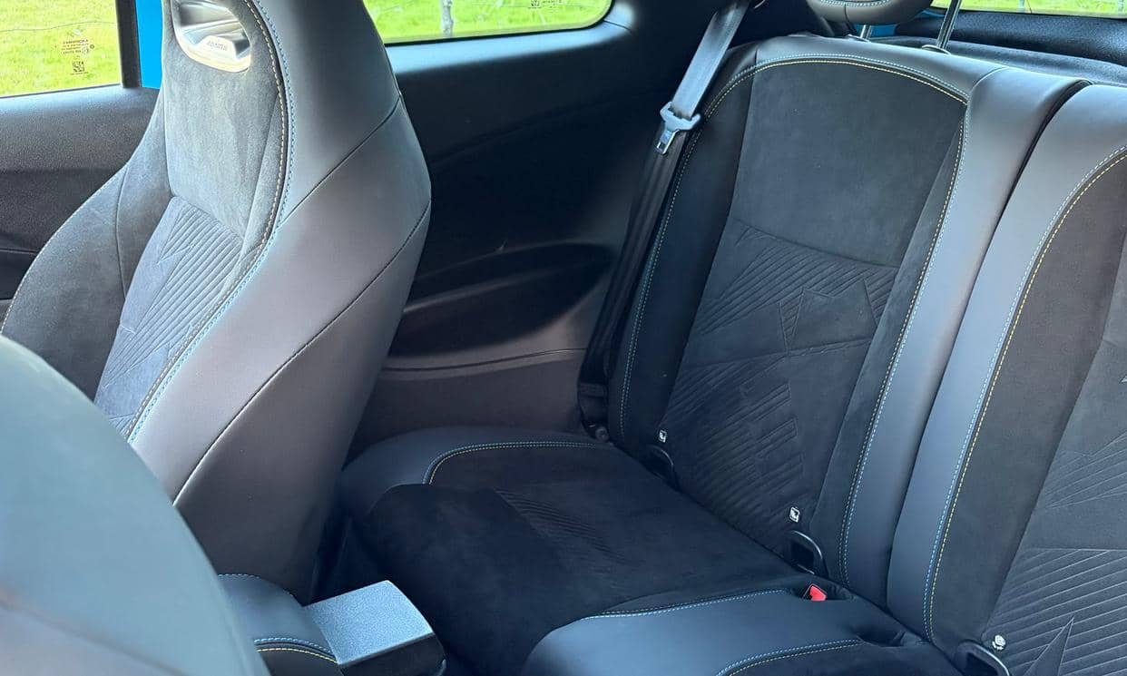 Abarth 500e — photo 7