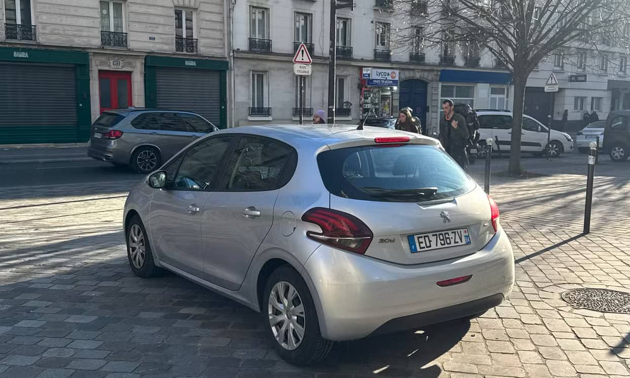 Peugeot 208 — photo 8