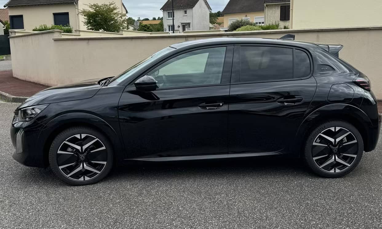 Peugeot 208 — photo 4