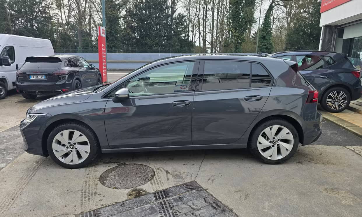 Volkswagen GOLF — photo 2