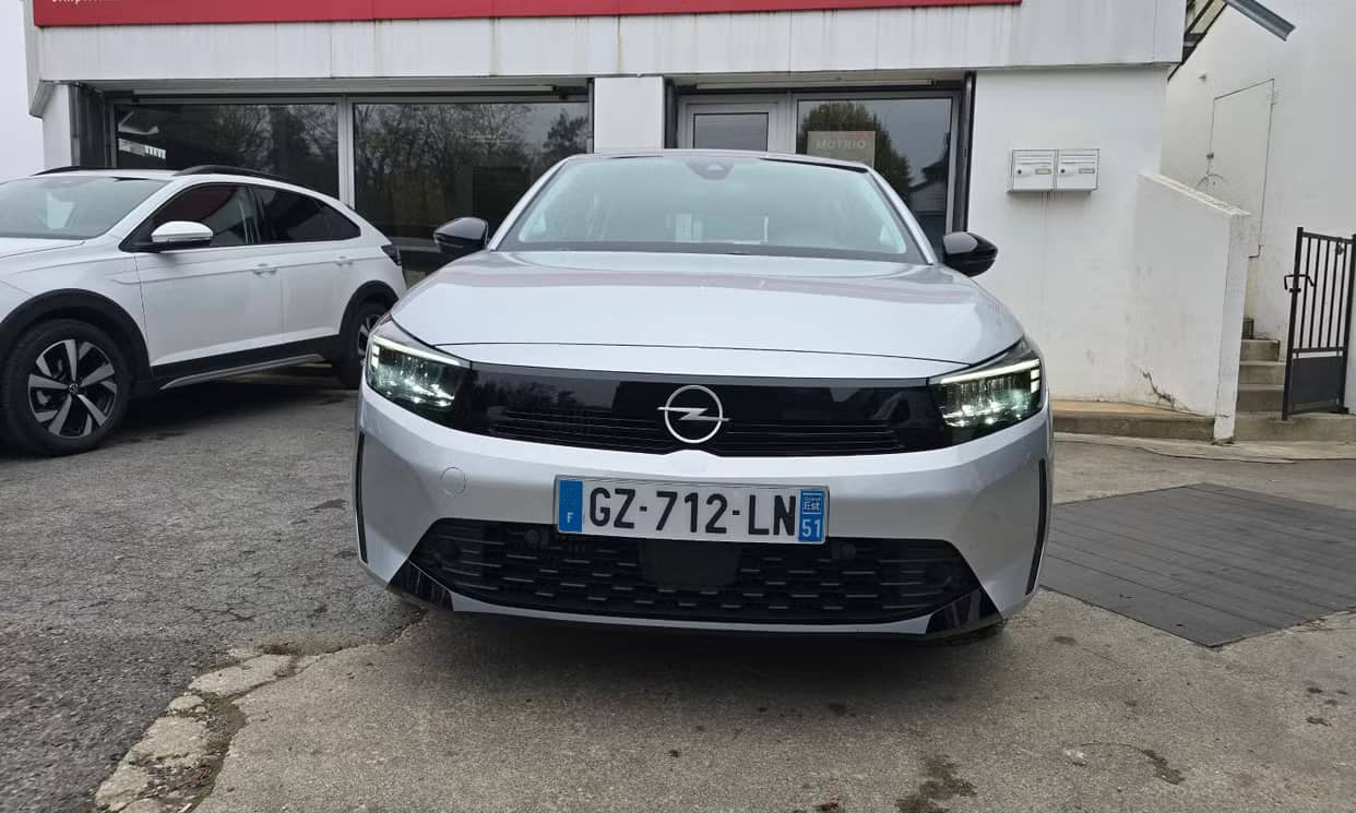 Opel CORSA — photo 2