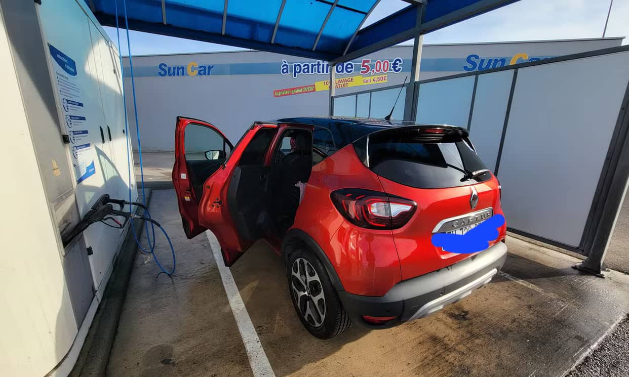 Renault CAPTUR — photo 2