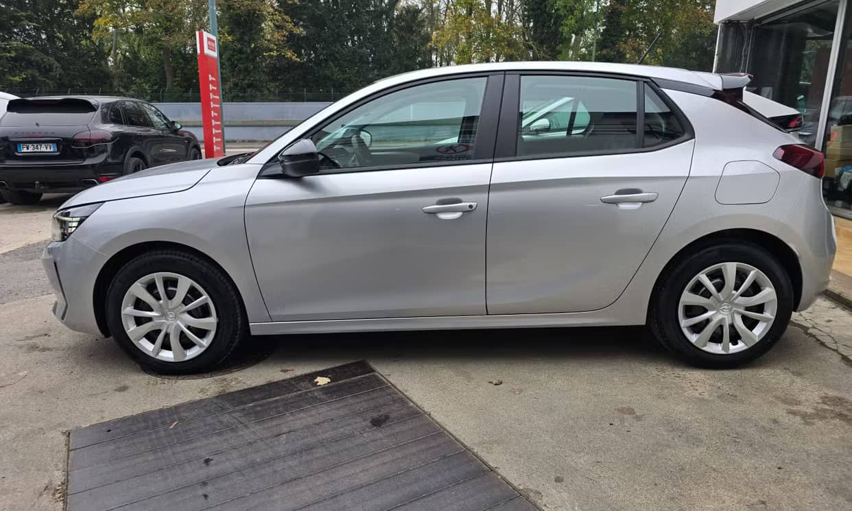 Opel CORSA — photo 11