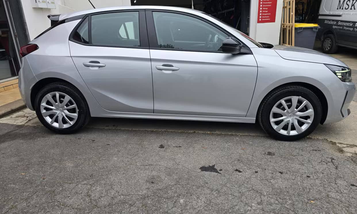 Opel CORSA — photo 9