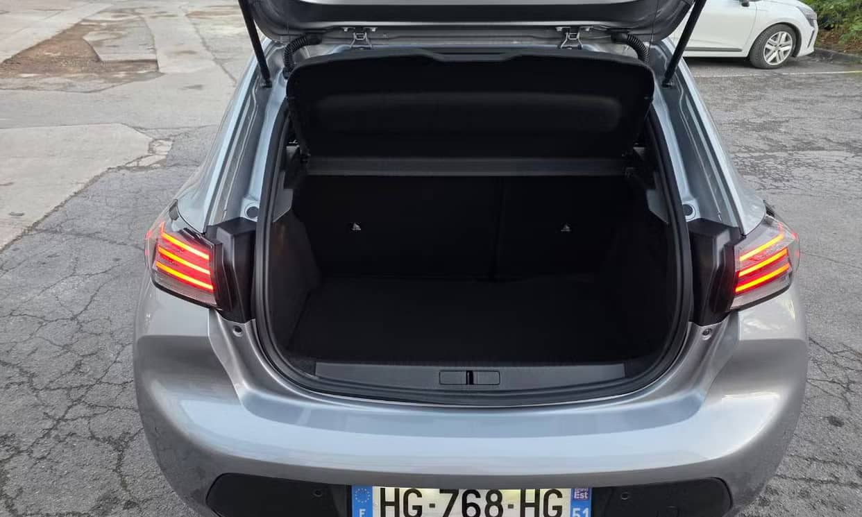 Peugeot 208 — photo 5