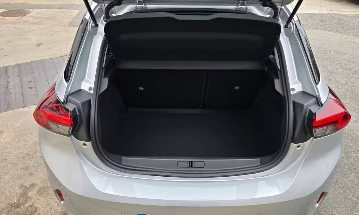 Opel CORSA — photo 6