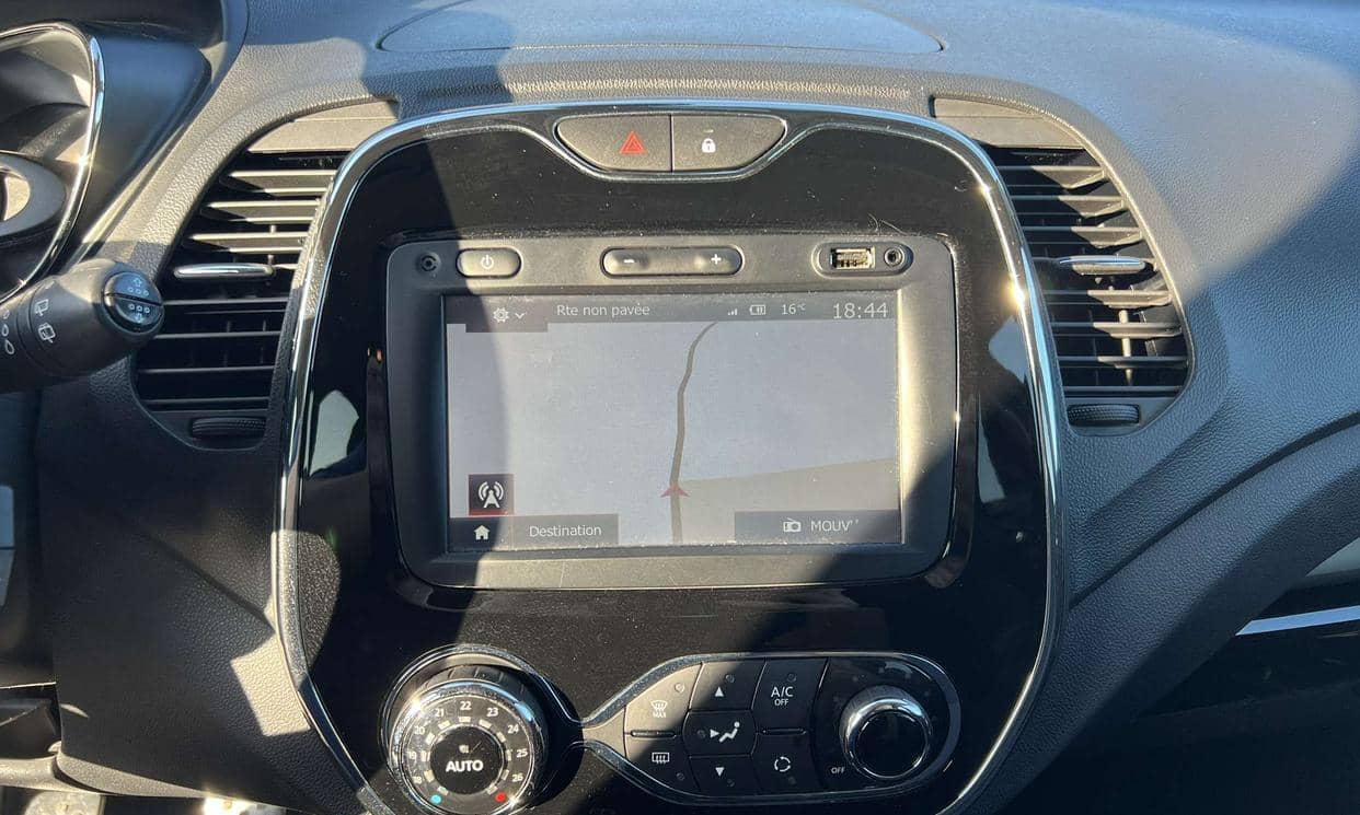 Renault CAPTUR — photo 8