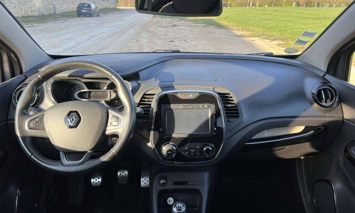 Renault CAPTUR — photo 10