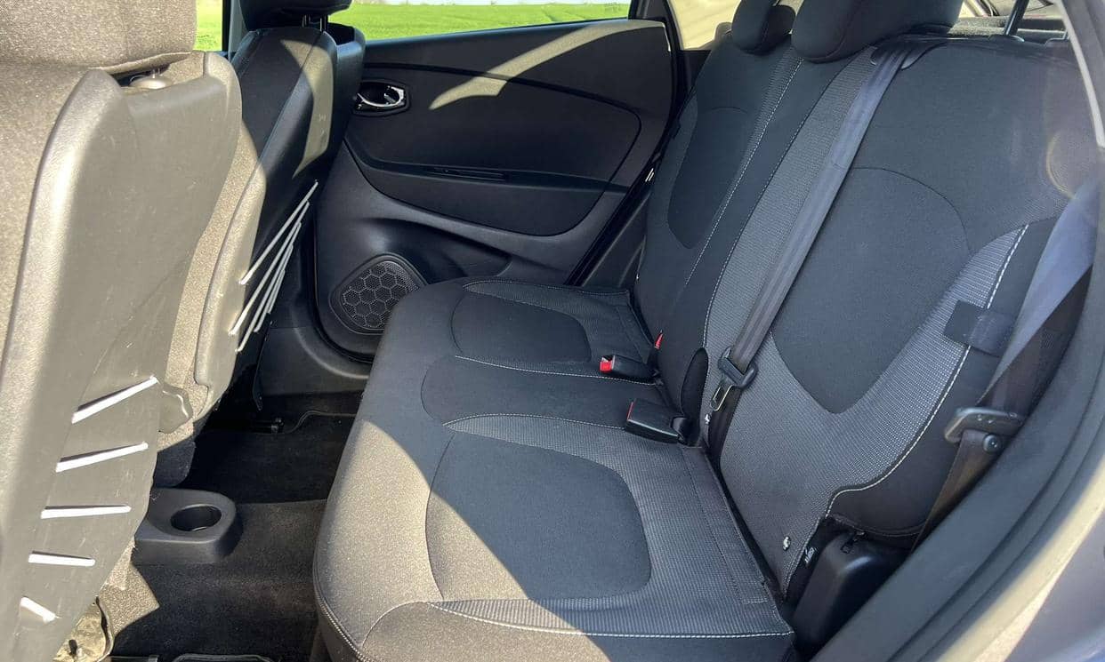 Renault CAPTUR — photo 11