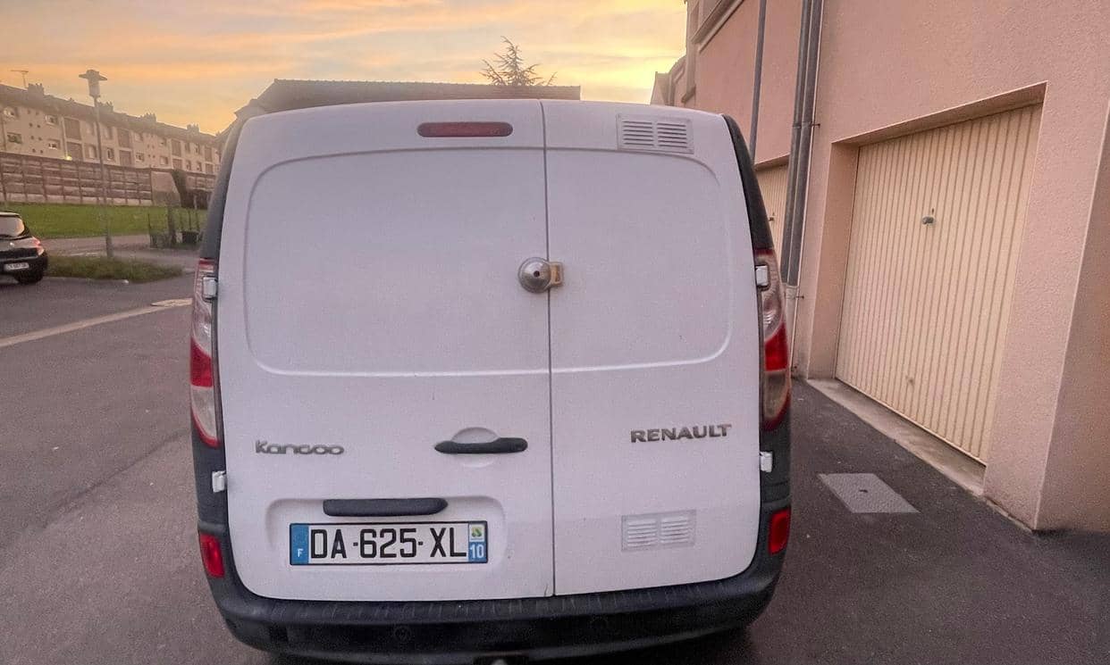 Renault KANGOO EXPRESS II — photo 9