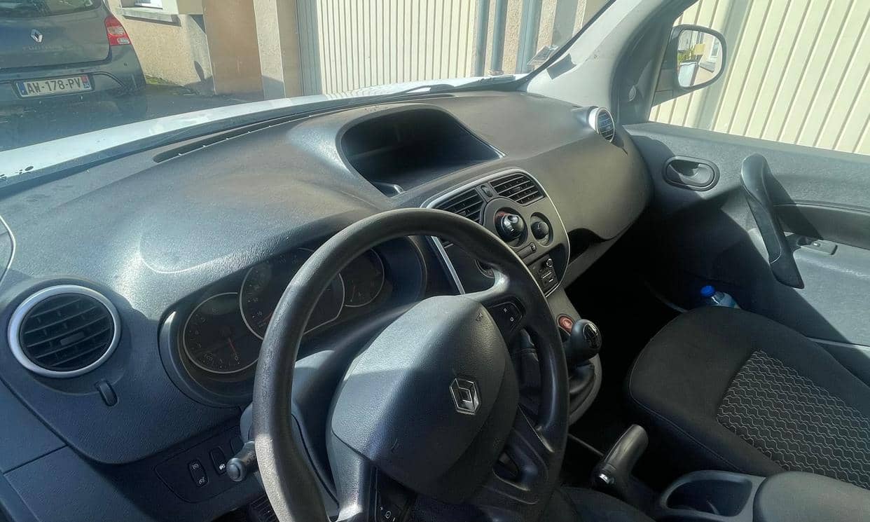Renault KANGOO EXPRESS II — photo 11