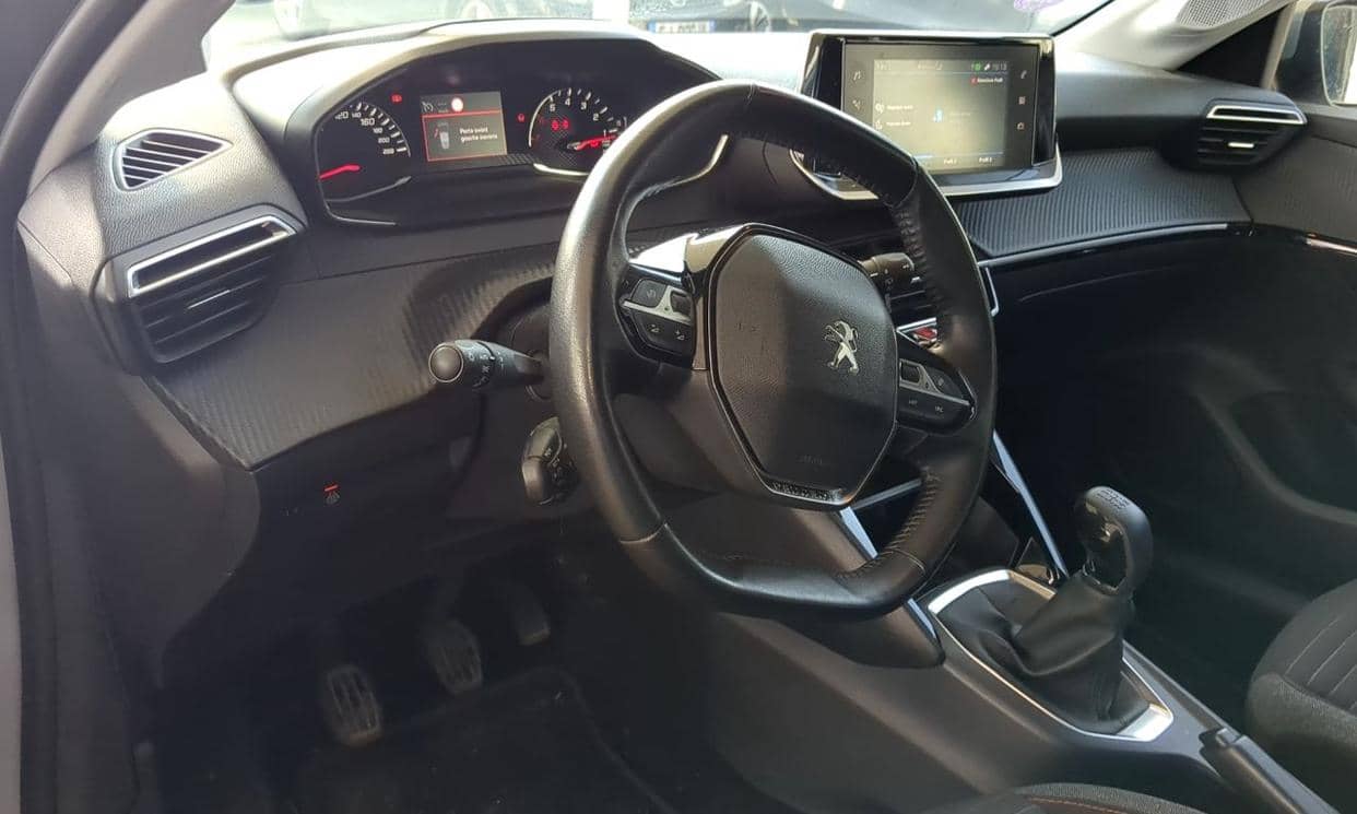 Peugeot 208 — photo 5