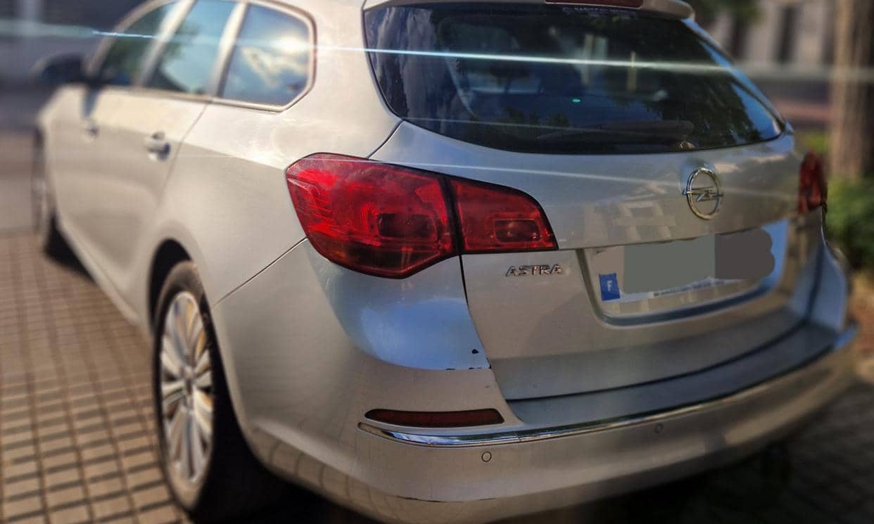 Opel ASTRA — photo 2